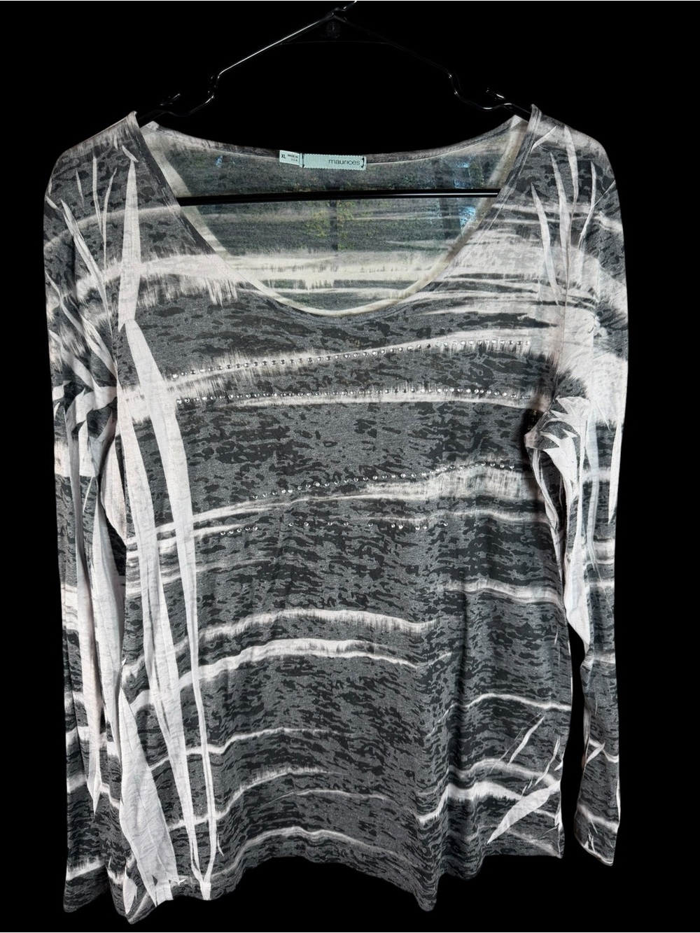 Maurices Black & White Long Sleeve Scoop Neck Top